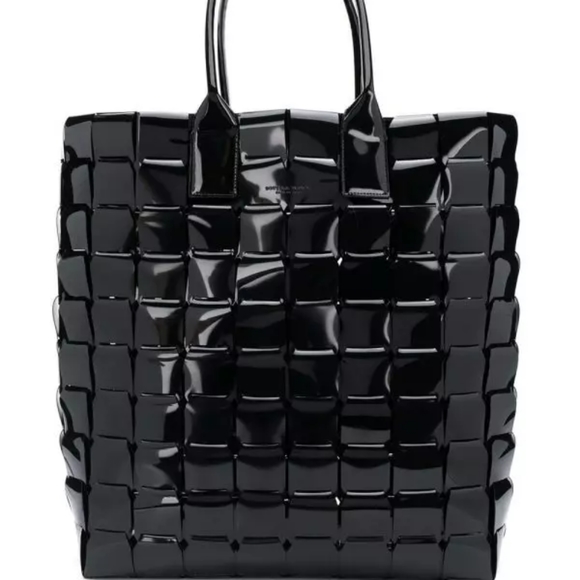 NWoT Bottega Veneta huge glossy leather tote in Bottega Dustbag - Picture 4 of 12